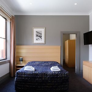 Deluxe Zimmer mit Kingsize-Bett